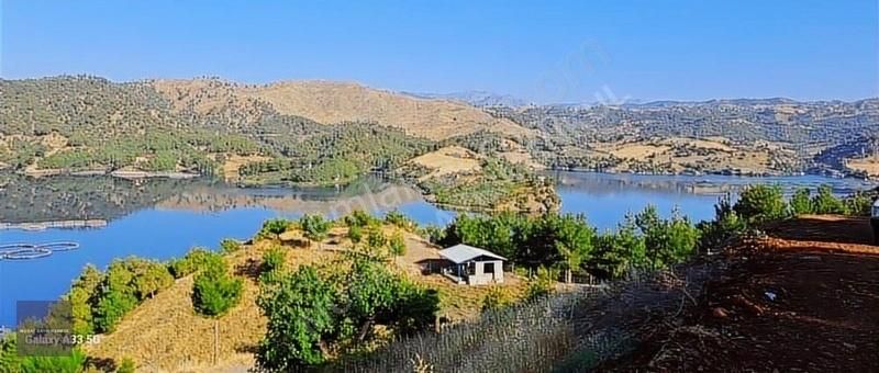 Murat Gayrimenkul'den Panaromik Baraj Manzaralı Satlık Bağ-bahçe