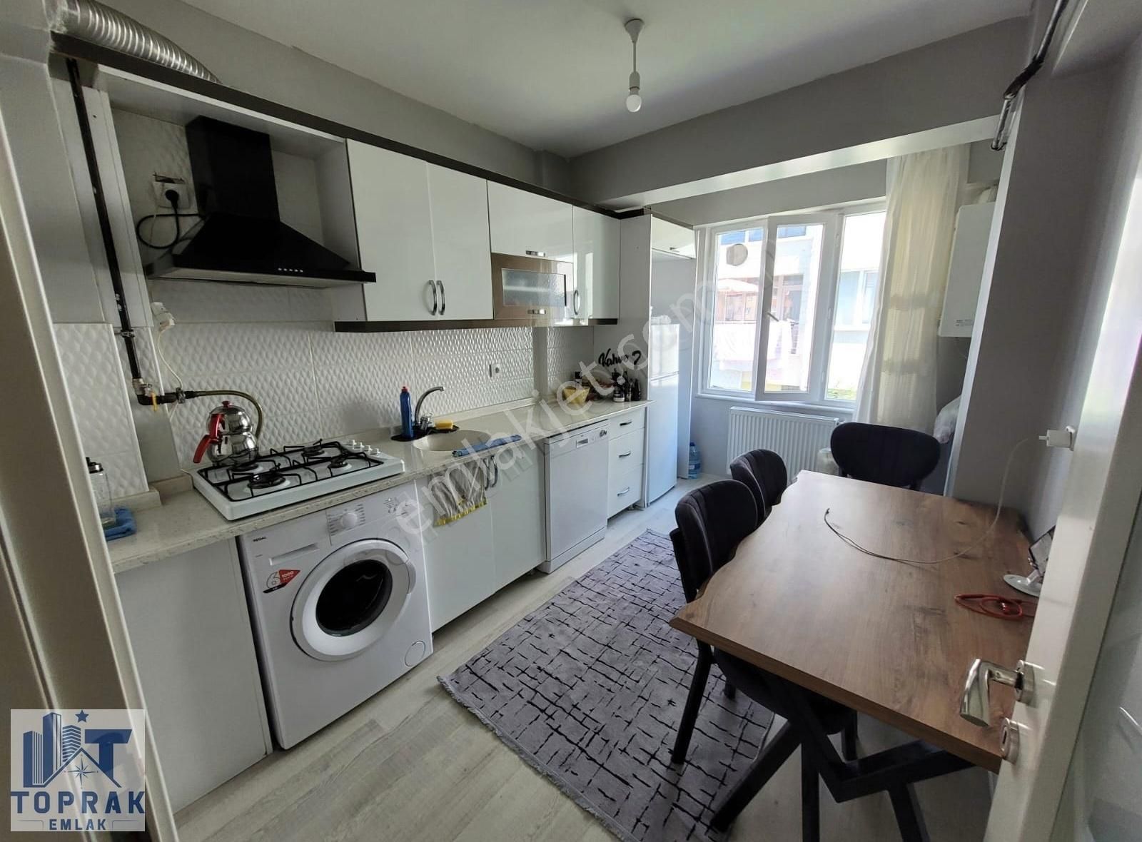 Toprak Emlaktan Şirintepe Mah.de Arakat Bakımlı Satılık 2+1