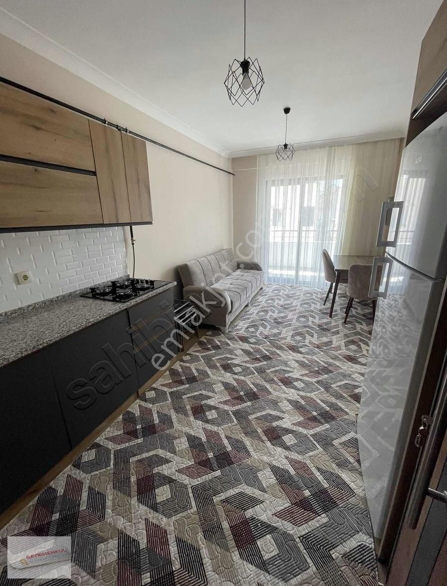 Üniversite Emlaktan Sıfır Eşyalı Kiralık 2+1 Stüdyo Daire