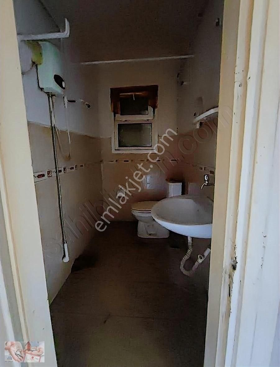 Aksaray'da İyi Konumda Yatırımlık İki İşyeri Satılık Daire