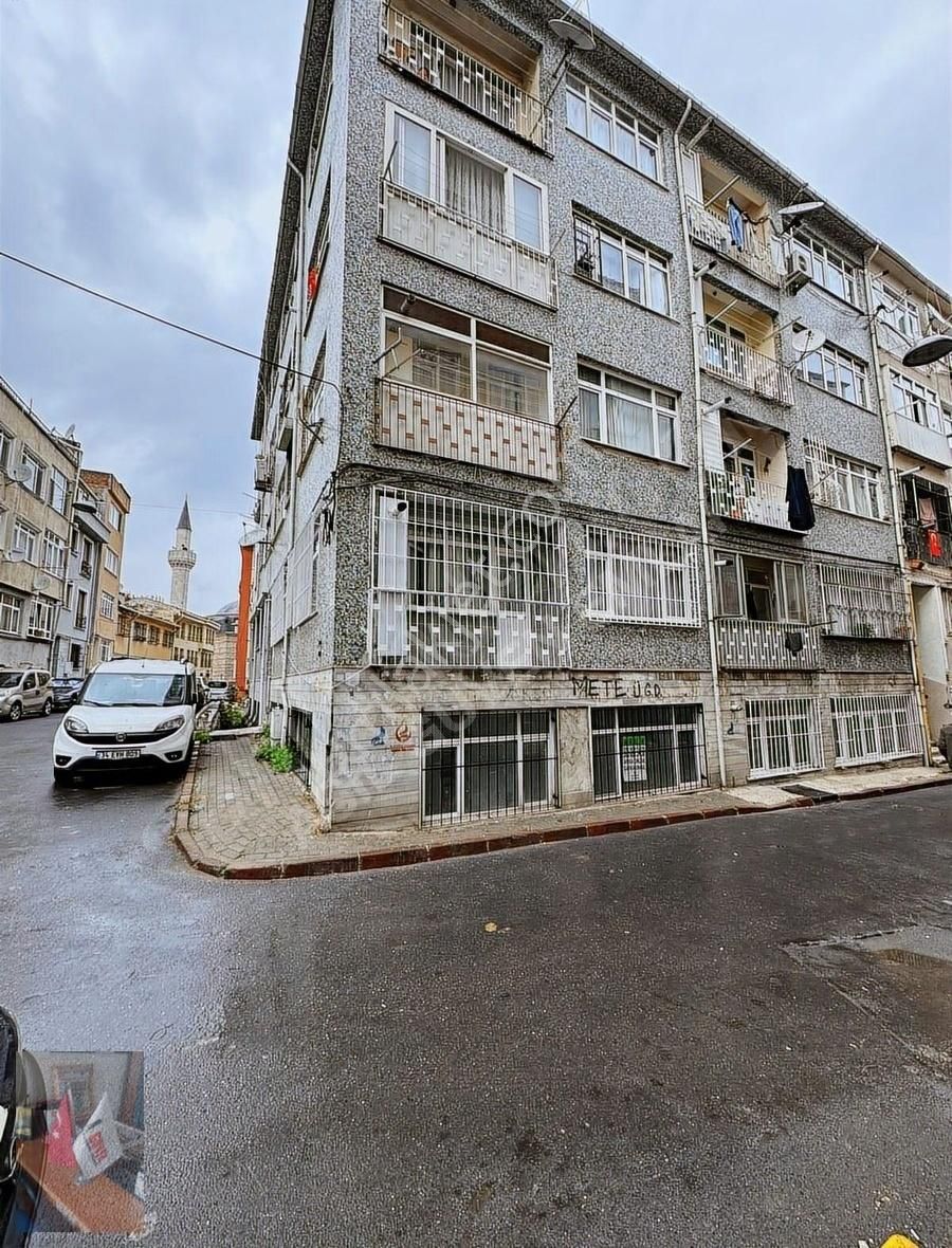 Fatih Cerrahpaşa Mahallesinde 2+1 Kiralık Daire