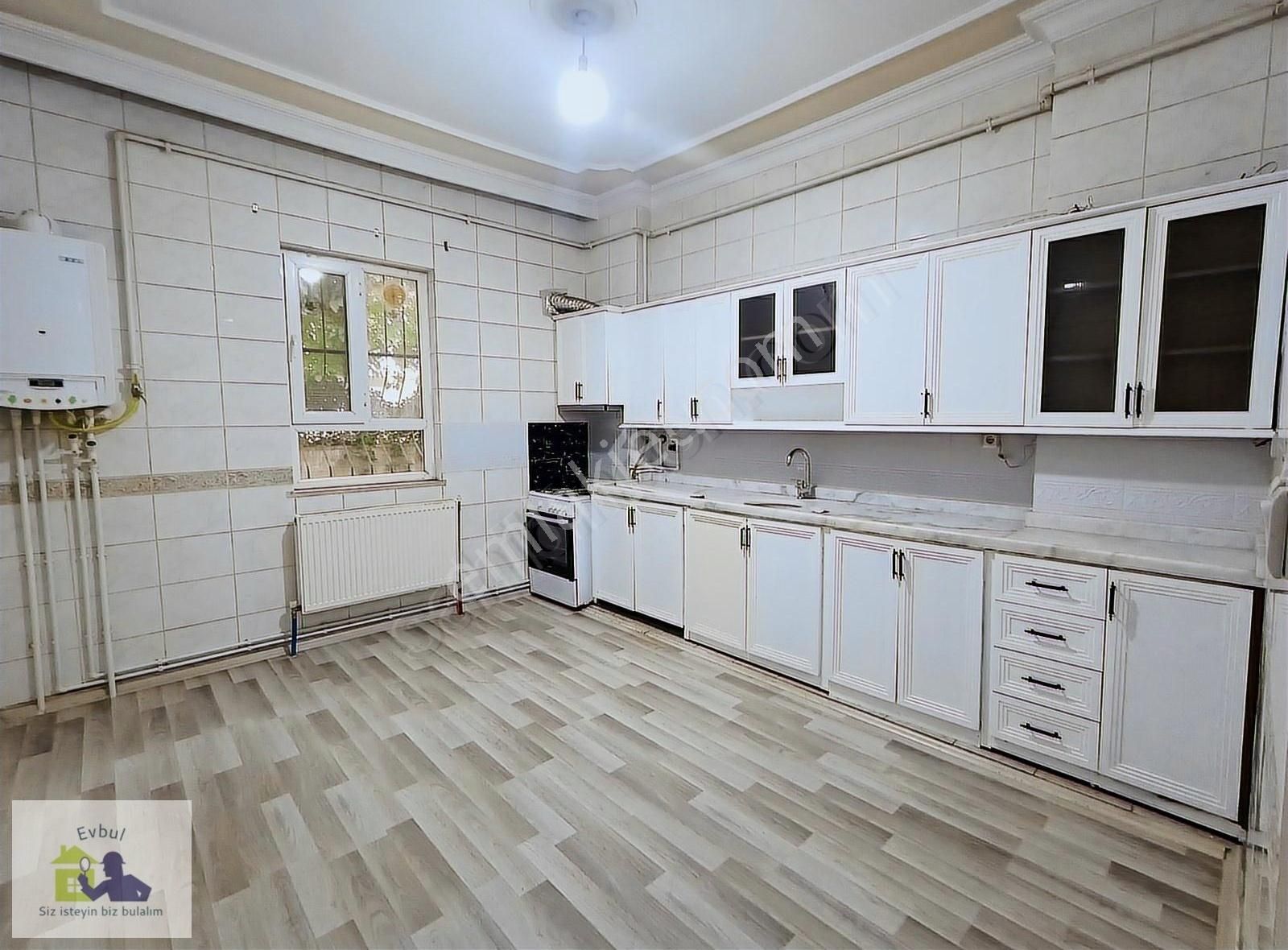 Evbul'dan Belde Mah. Satılık 2+1 110 M2 Net Zemin Kat Daire