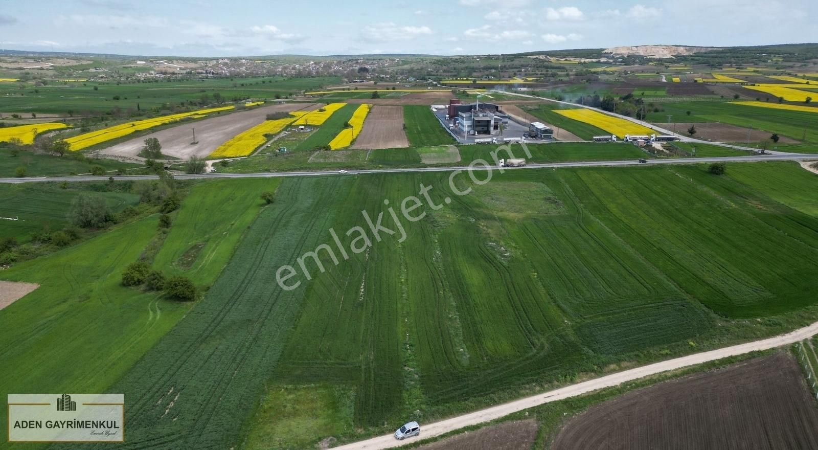 Kırklareli / İstanbul Asfaltına Cephe 260m² Parselimiz!!