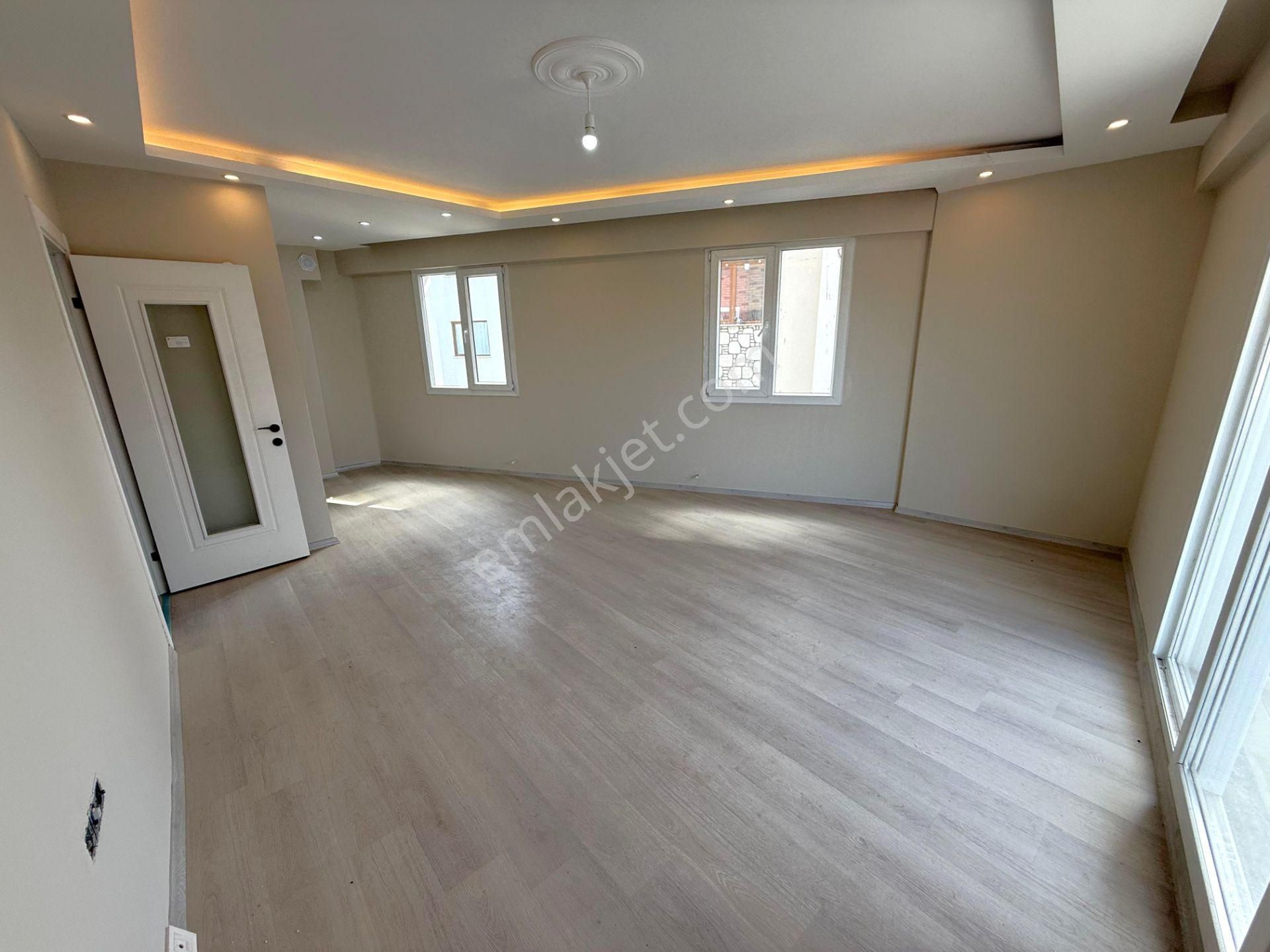 Dikili'de Satılık 2+1 Kapalı Mutfak Sıfır Daire