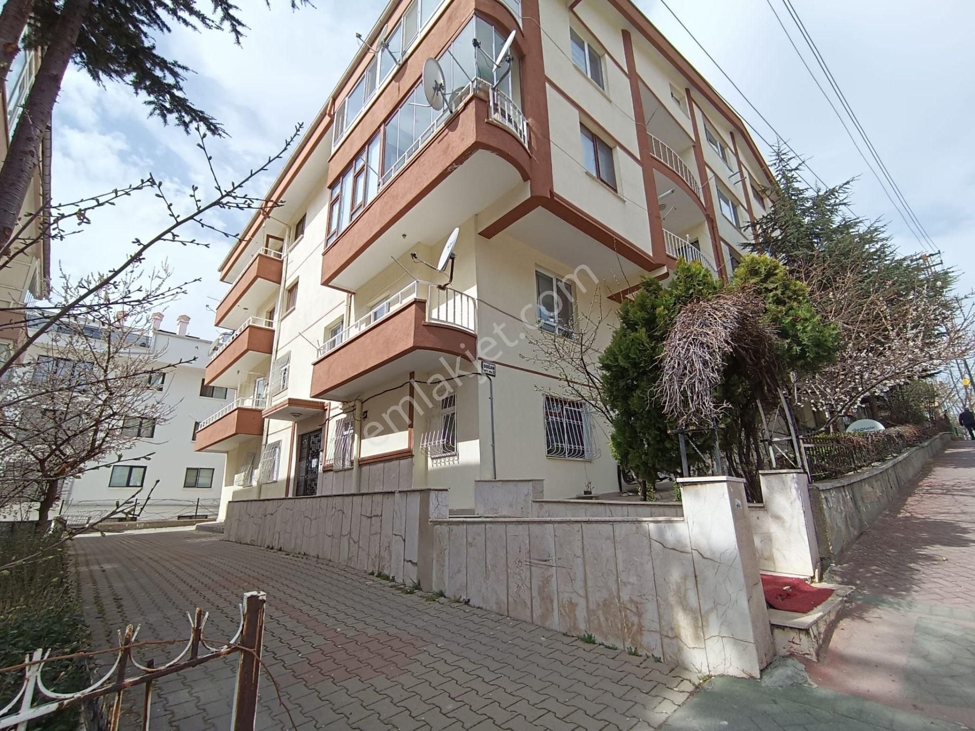 Mirem Den Çankaya Zafertede Seyran Anadolu Lisesi Karsısı Buyuk Dublex