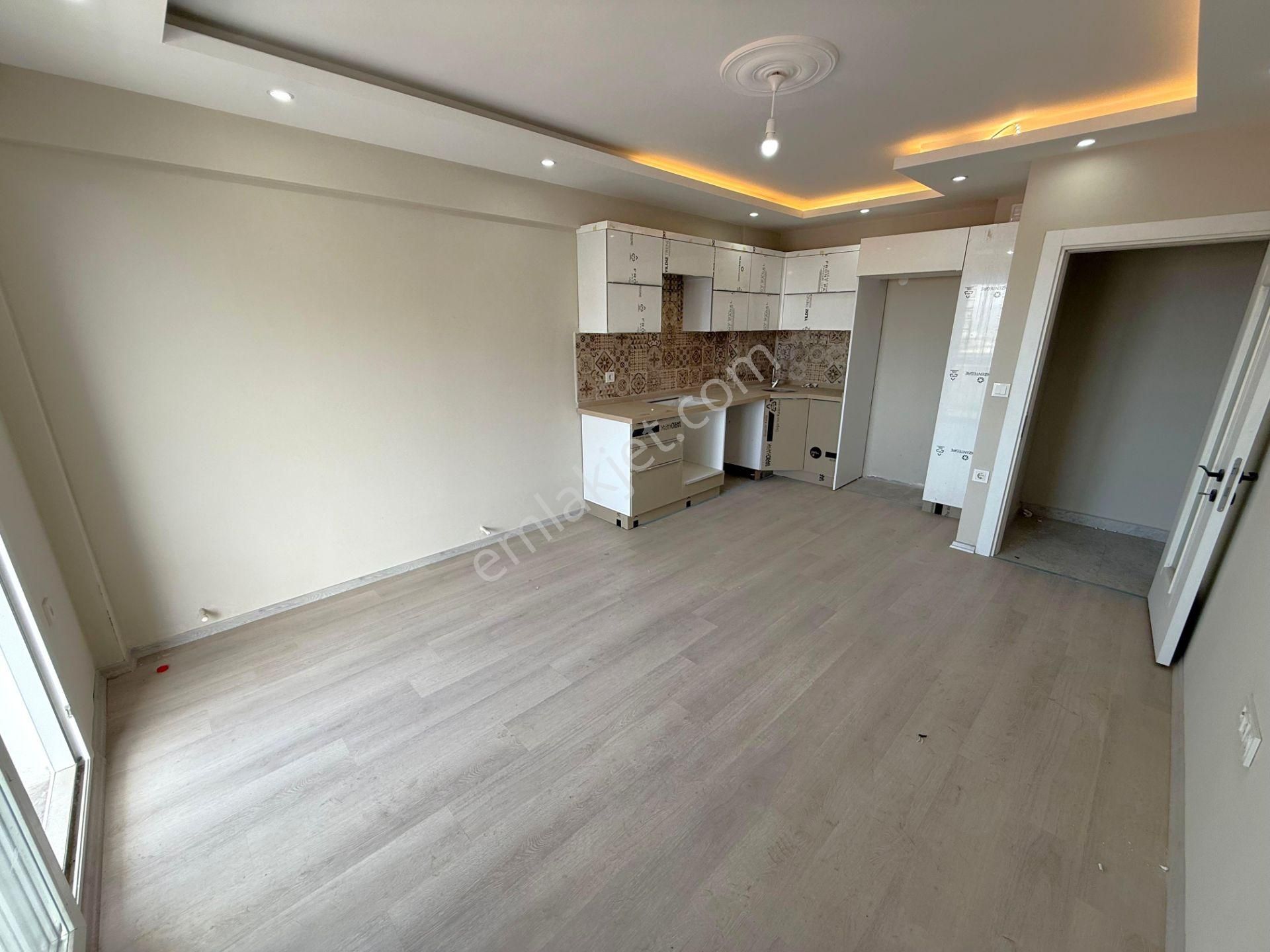 Dikili'de Deniz Manzaralı Satılık Sıfır 2+1 Daire