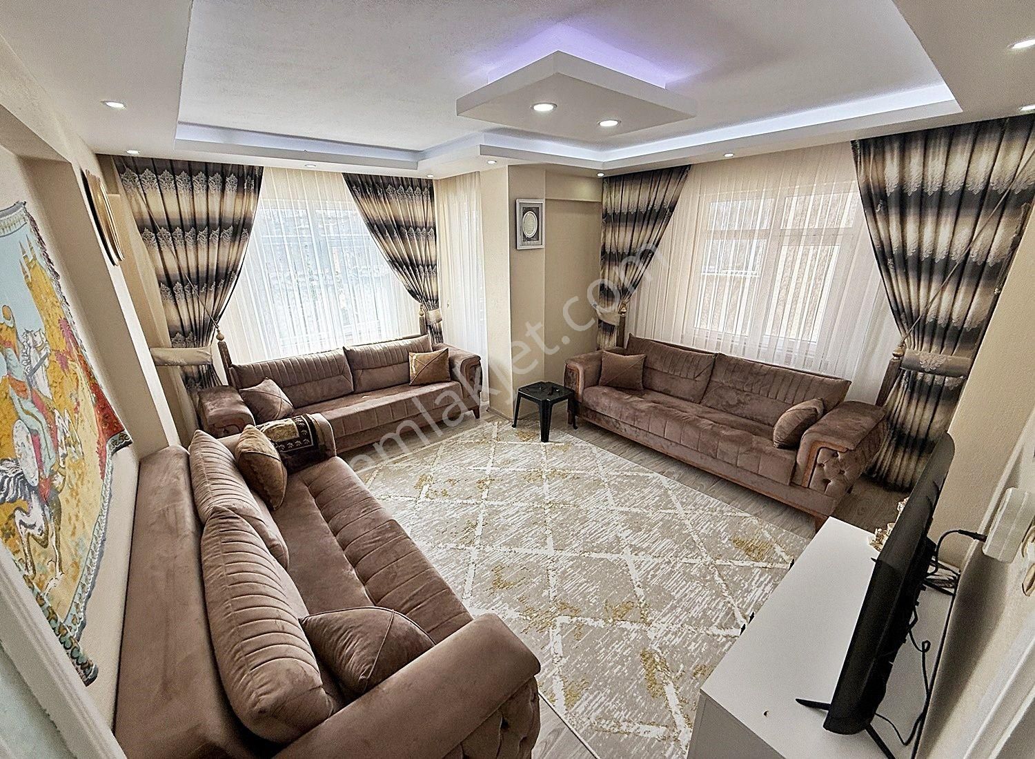 Metin Yapı'dan Kızılpınar Da Merkezi Konum Ana Cadde Üzeri Satılık 3+1 Daire!!!