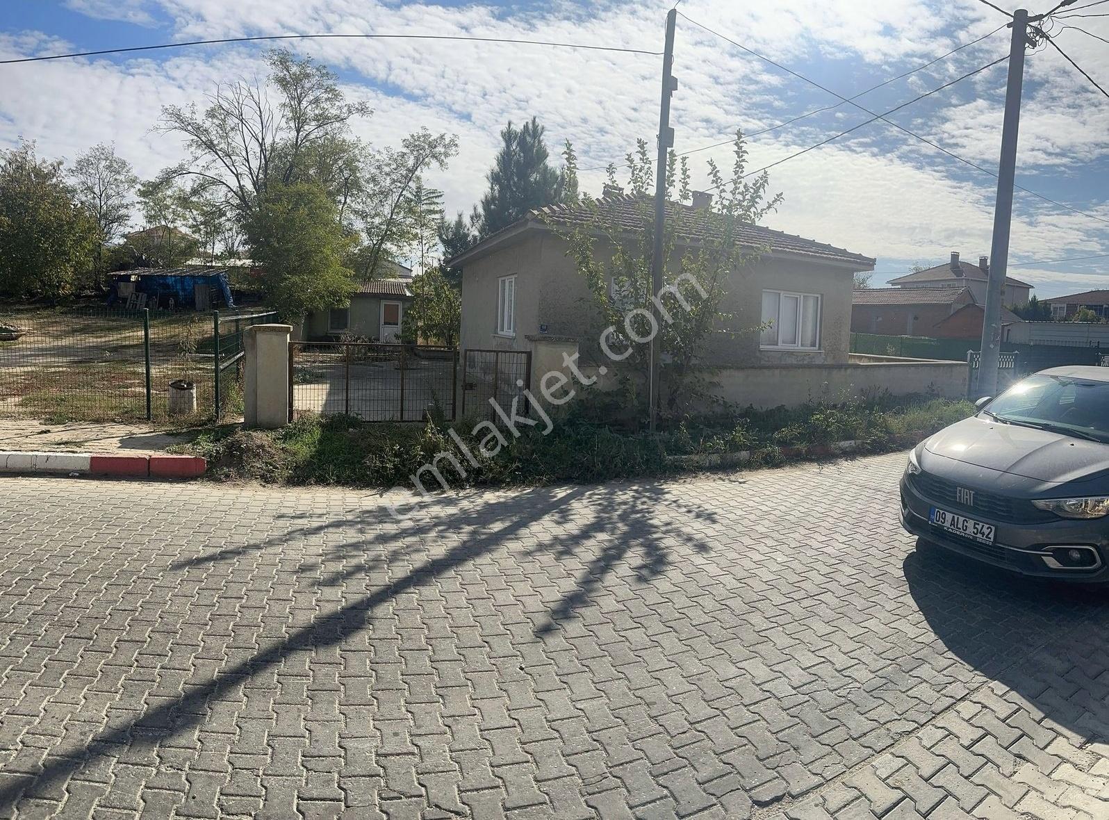 Büyükmandıra'da Cadde Üzeri Satılık Daire Ve Arsa!!! - Görsel 2