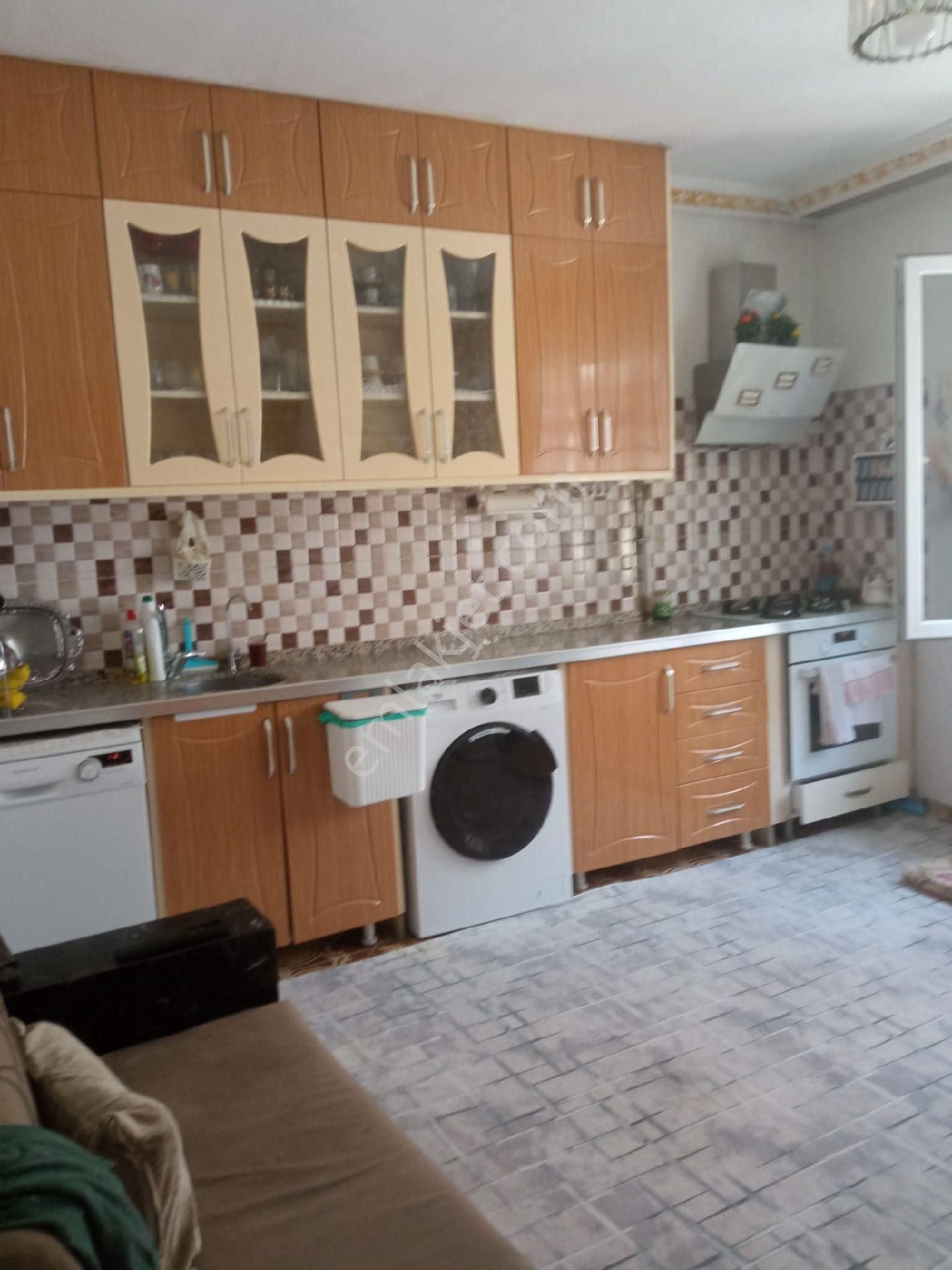 Mevlana Mahlesinde Satılık Uygun Müstakil - Görsel 2