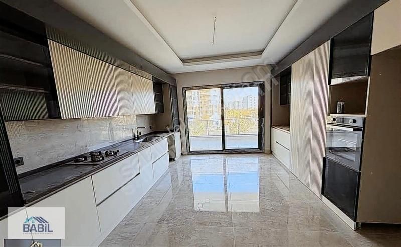 Babil'den Çeysa Evim 3+1 Cadde Cepheli 3+1 Satılık Daire