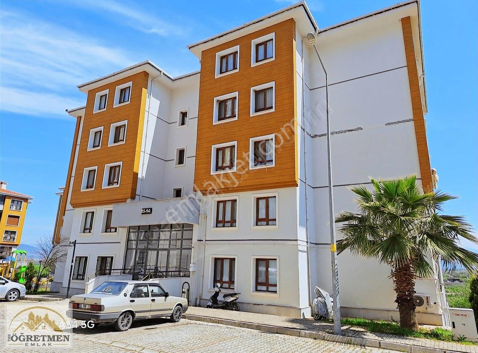 Öğretmen Emlaktan Yeni Toki'de Ara Kat Kiralık 2+1 Daire
