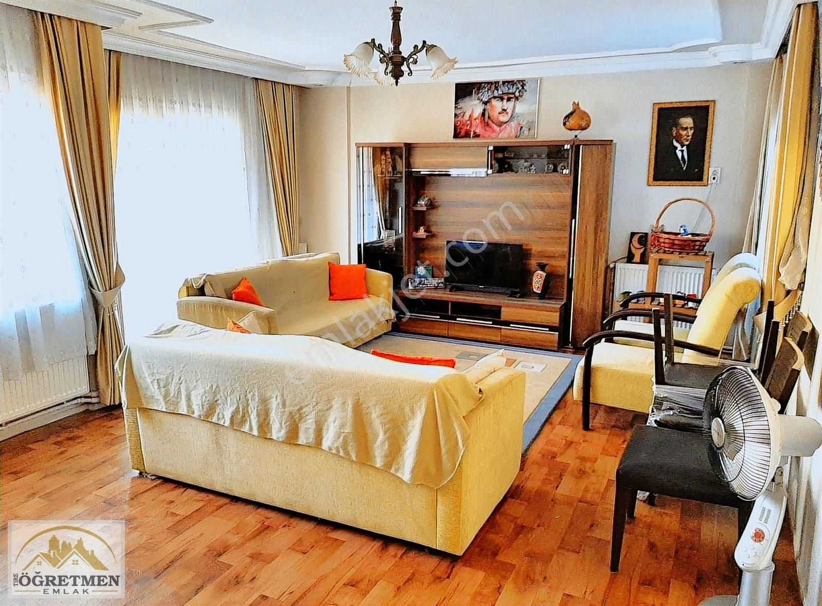 Öğretmen Emlaktan Toplu Konutta Full Eşyalı 3+1 Kiralık Daire