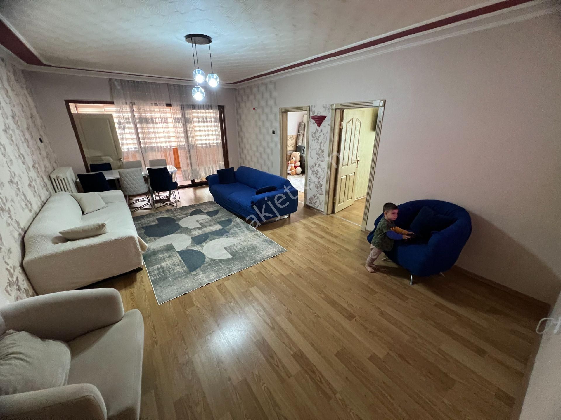 Cihandan Demetevler De Metro Yakını Teras Balkonlu 3+1 Daaire - Görsel 7