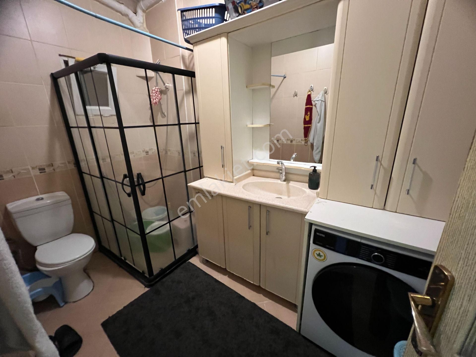 Cihandan Demetevler De Metro Yakını Teras Balkonlu 3+1 Daaire - Görsel 33