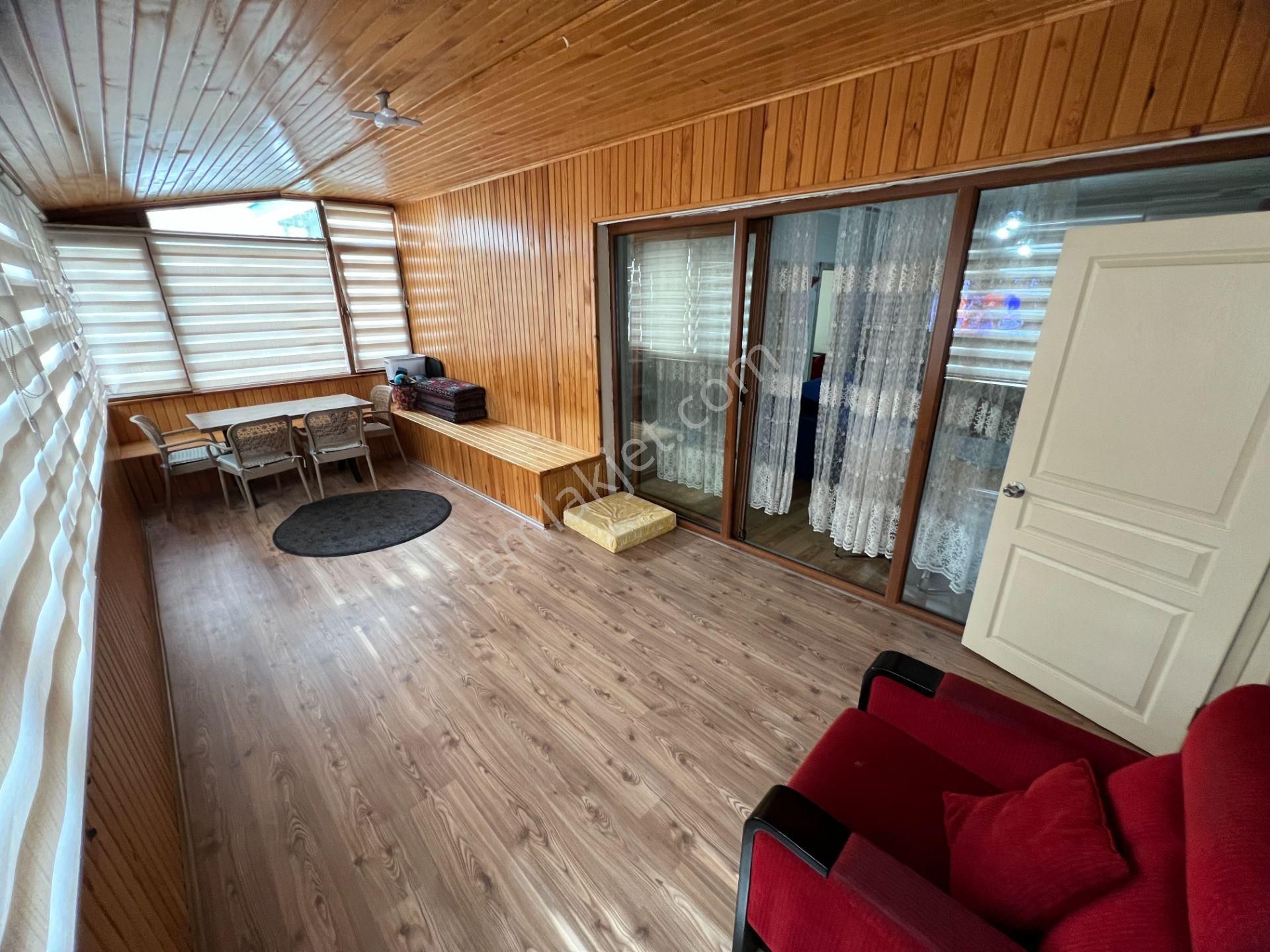 Cihandan Demetevler De Metro Yakını Teras Balkonlu 3+1 Daaire - Görsel 26