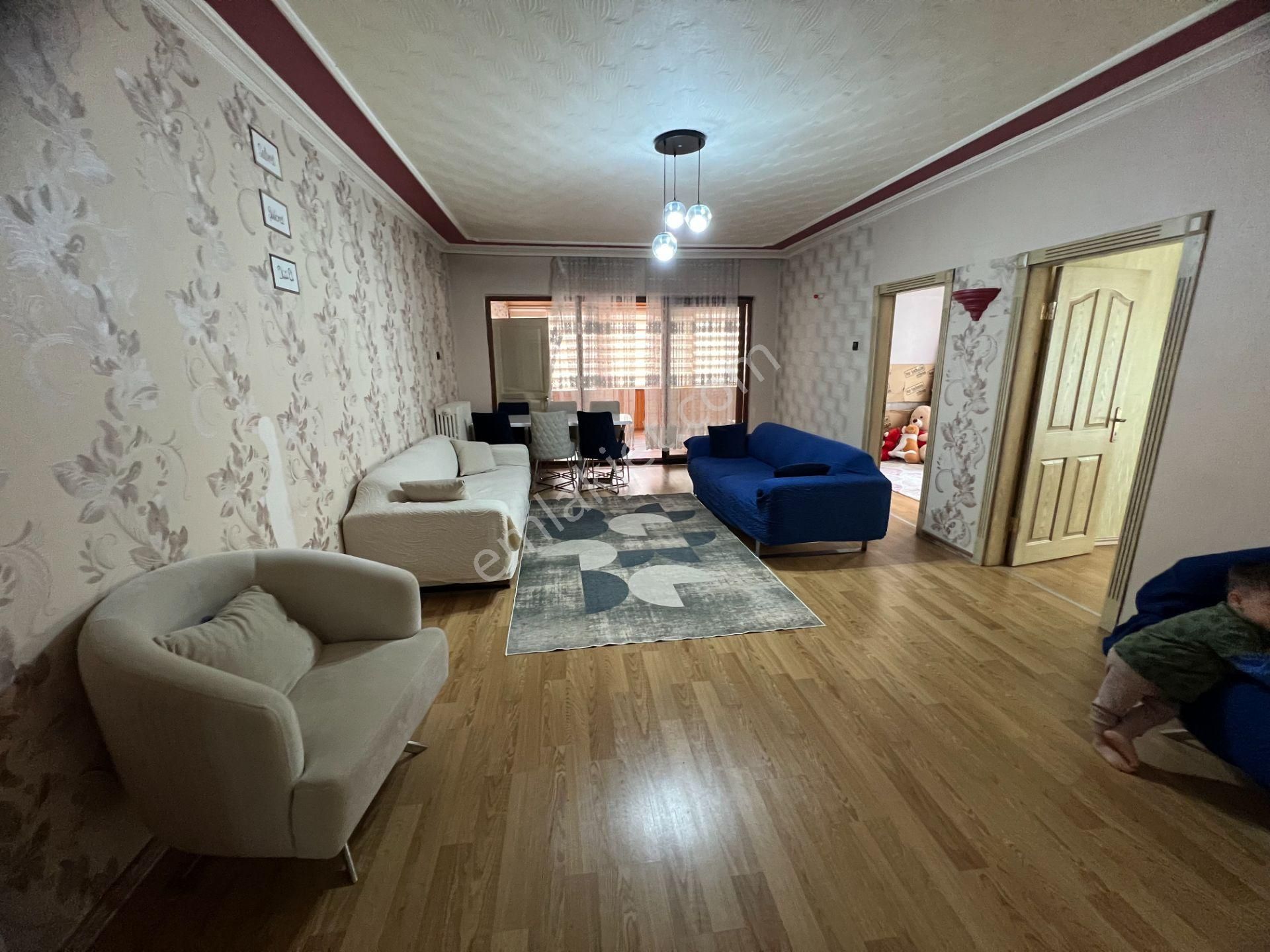 Cihandan Demetevler De Metro Yakını Teras Balkonlu 3+1 Daaire - Görsel 12