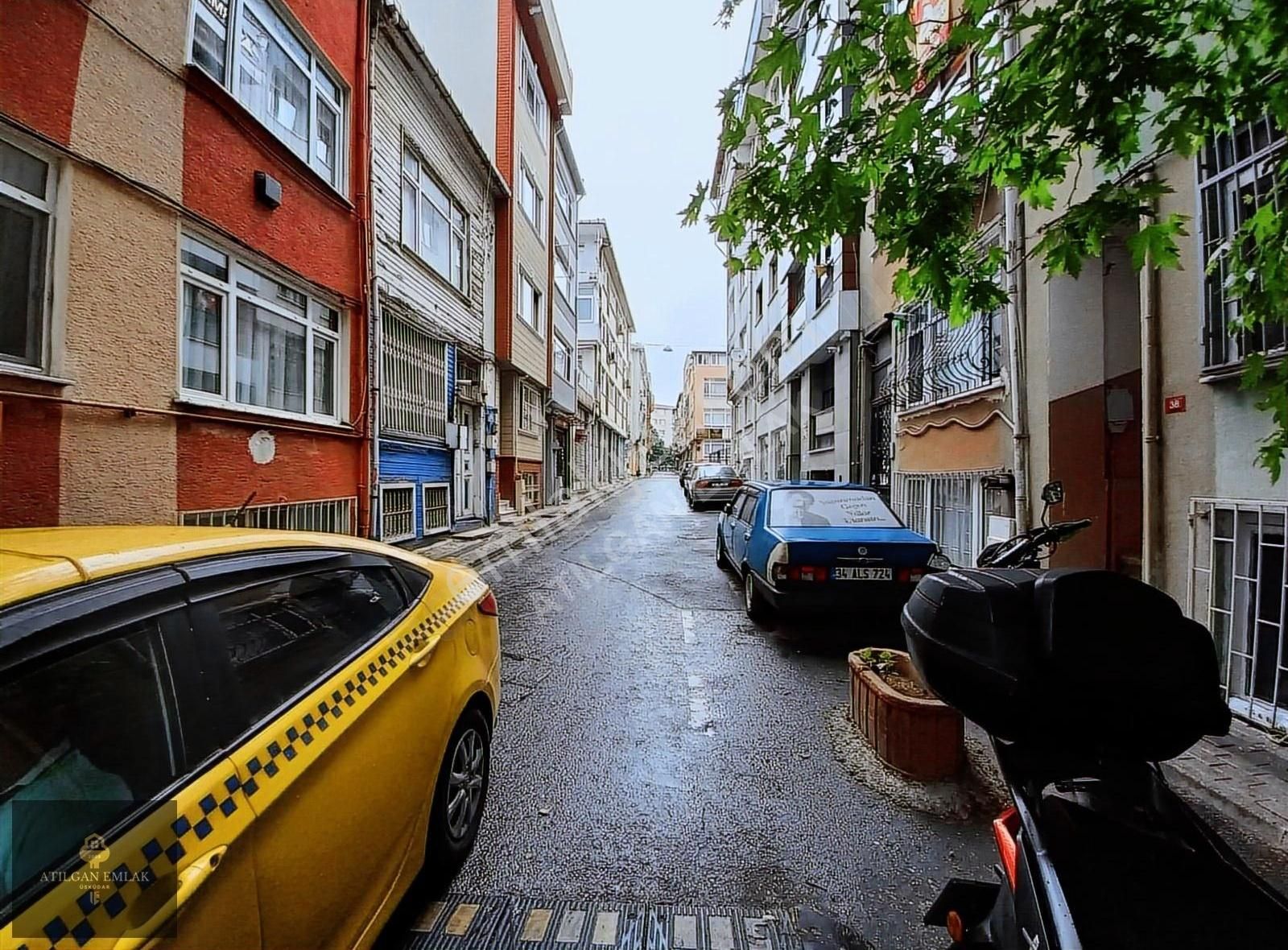 Bağlarbaşı Merkezde 2+1! Altunizade Metrosuna Yakın Satılık Daır