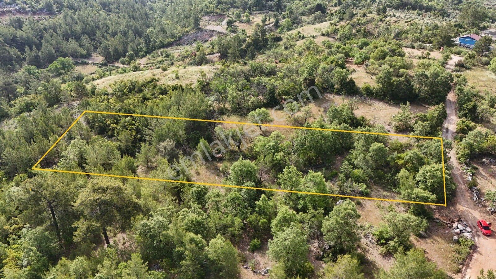 Alanya Karamanlarda Satılık 1.200 M2 Müstakil Tarla