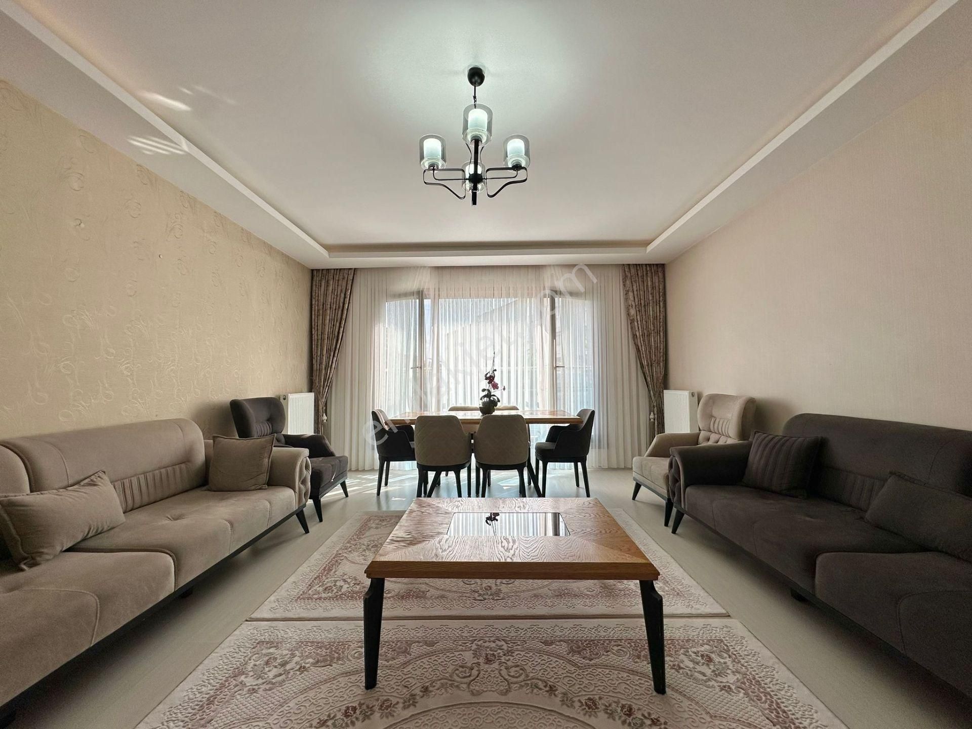 Pursaklar Mehmet Zengin Emlak'tan Fatih Mah. Otoparklı Lüks Sitede 4+1 Güney Cephe