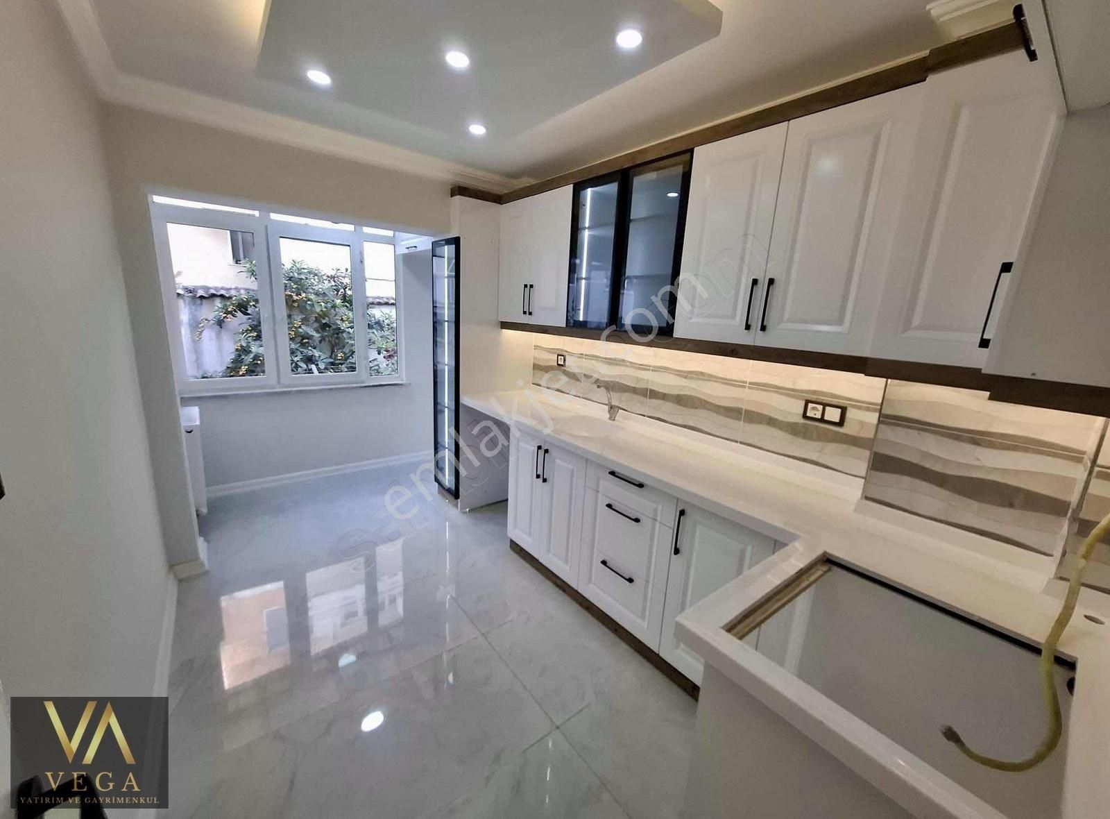 Vega'dan Erler Caddesi Üstü 3+1 Full Lüks Çift Cepheli 1.balkon