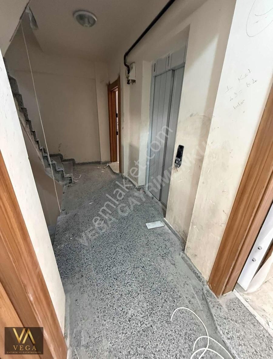 Vega Gayrimenkulden 2+1 90m2 Otoparklı Sıfır Arakat