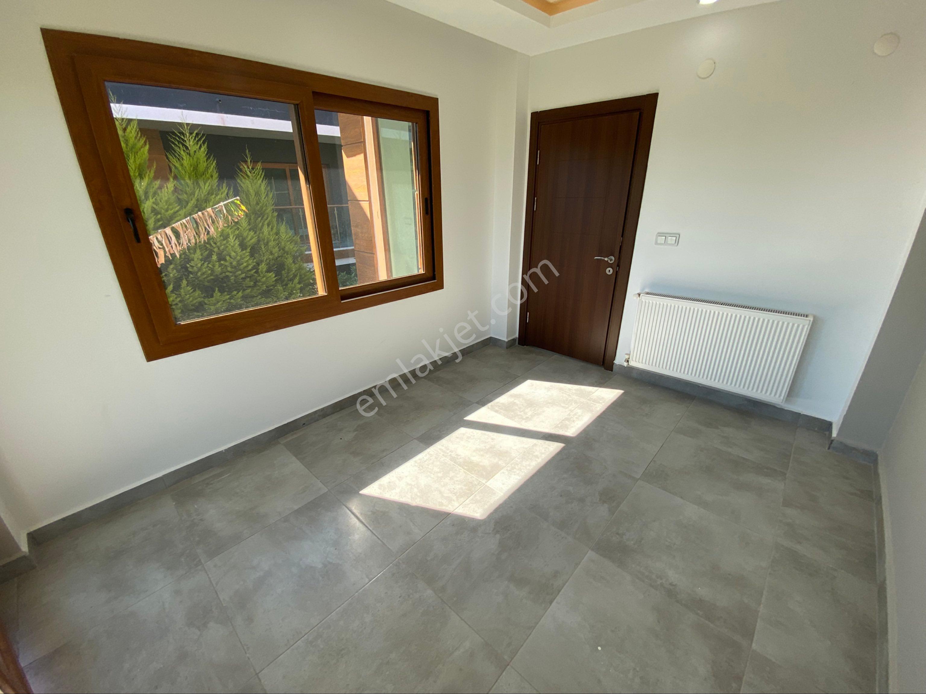 Kuşadası’nda Deniz Manzaralı Asansörlü Lüks Villa - Görsel 22