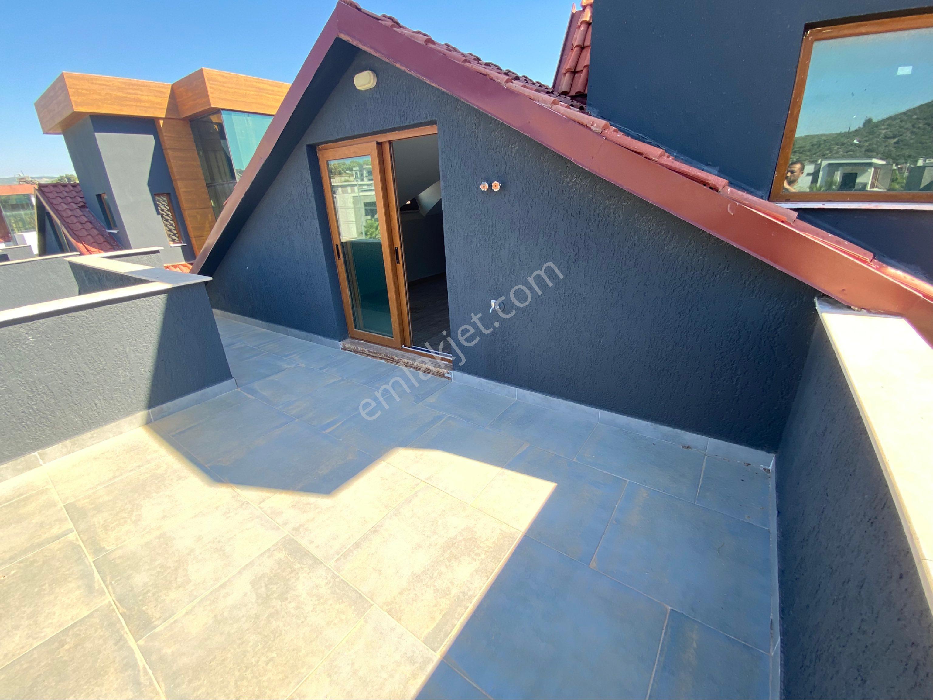 Kuşadası’nda Deniz Manzaralı Asansörlü Lüks Villa - Görsel 33