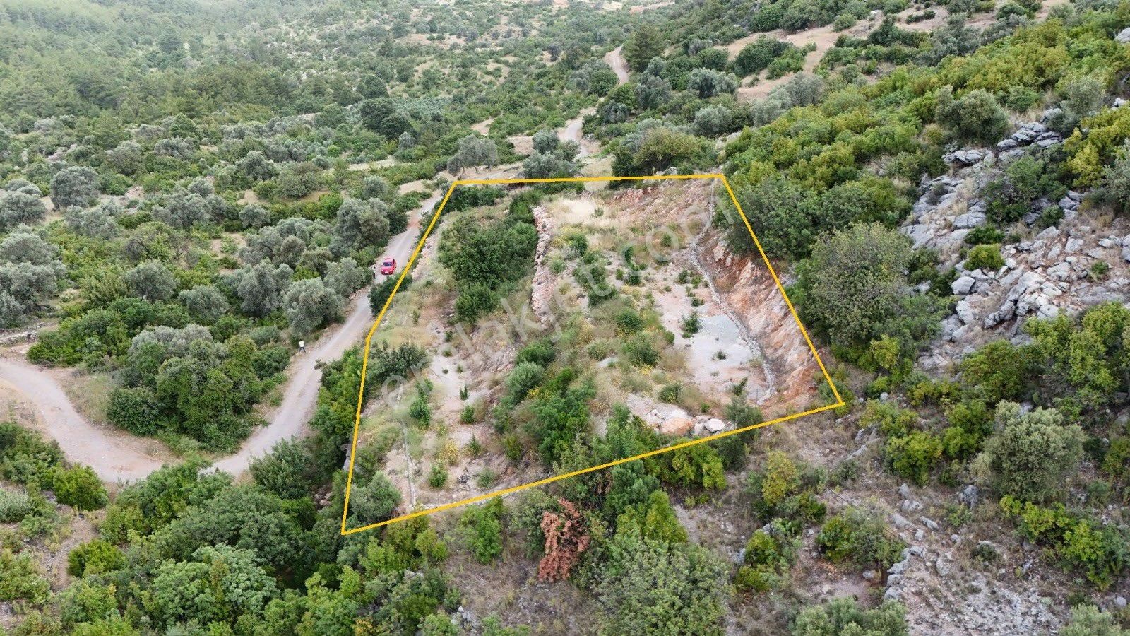 Alanya Karamanlarda Satılık 1.770 M2 Müstakil Tarla - Görsel 3