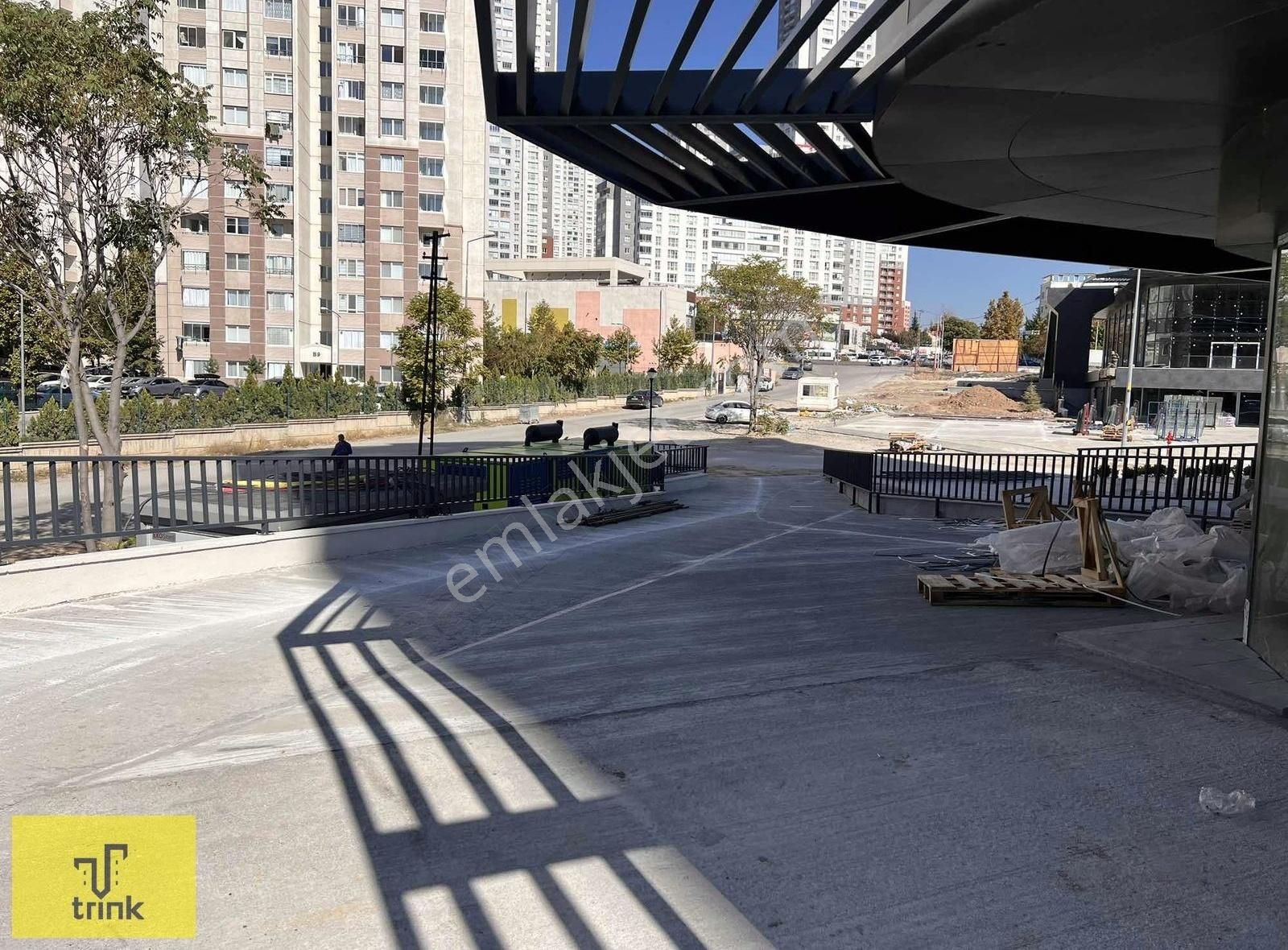 Trınk Yatırım'dan Merkezde Oto Galeri Dükkanı - Görsel 4