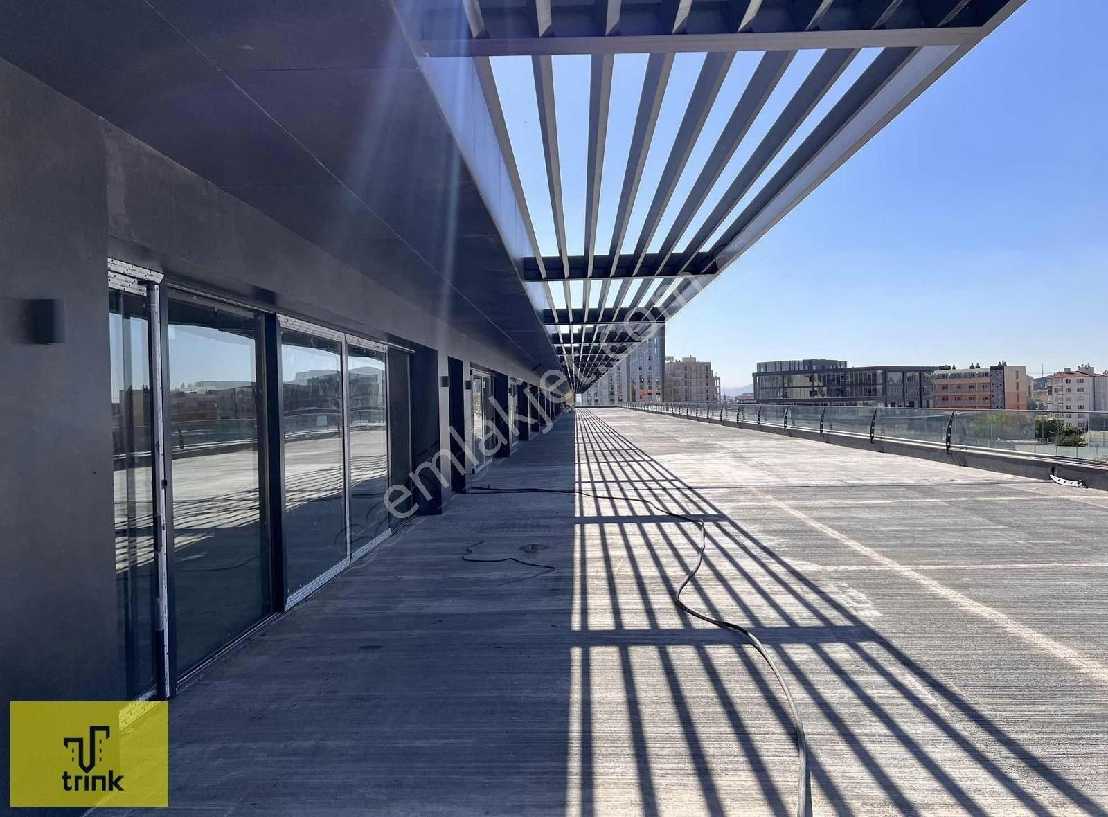 Trınk Yatırım'dan Merkezde Oto Galeri Dükkanı - Görsel 15