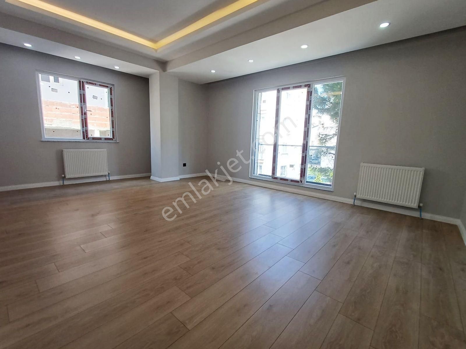 Kartal Metrosu - E5'e Yürüme 10 Dk Lüks 2+1 İskanlı 78m2 Net