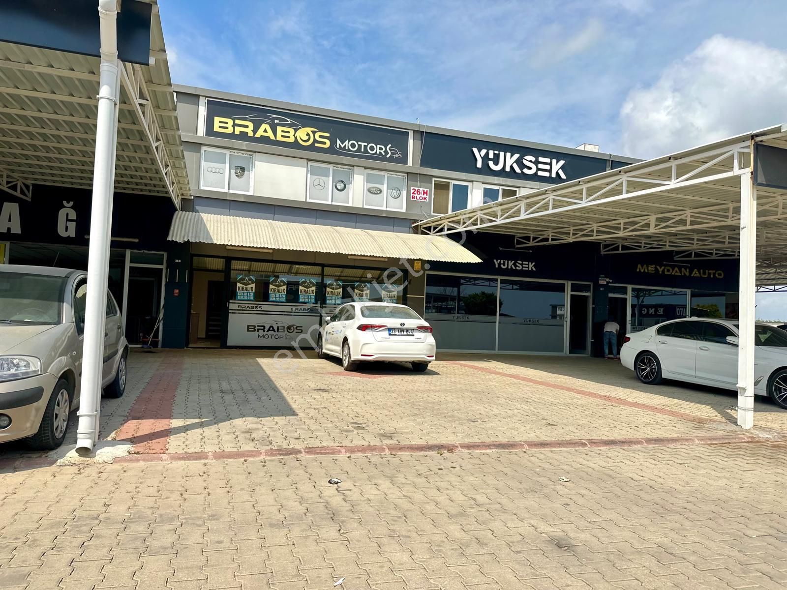 Arve'den Galericiler Sitesinde Eşyalı 200 M2 Dükkan