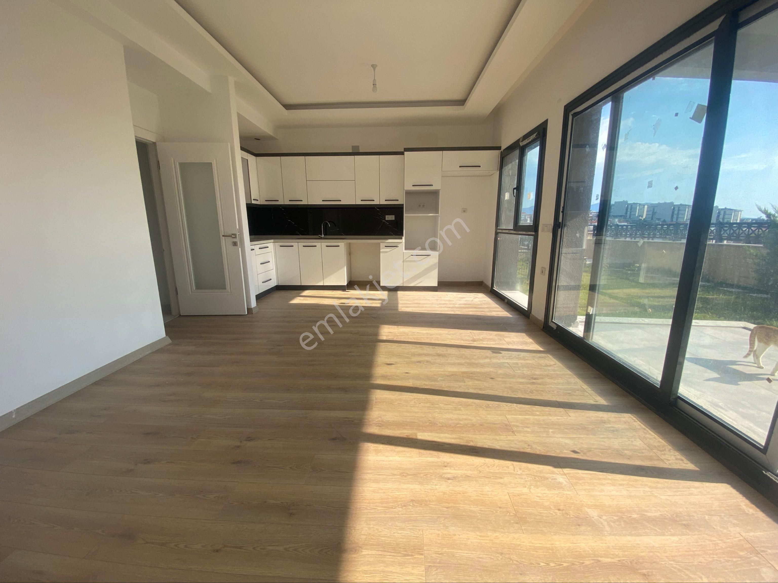Site İçinde Satılık Sıfır 2+1 Bahçe Katı Daire!!