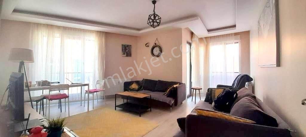 Kaçmaz'dan Bostancı Sahılde Yenı Bınada 100m2 Daire