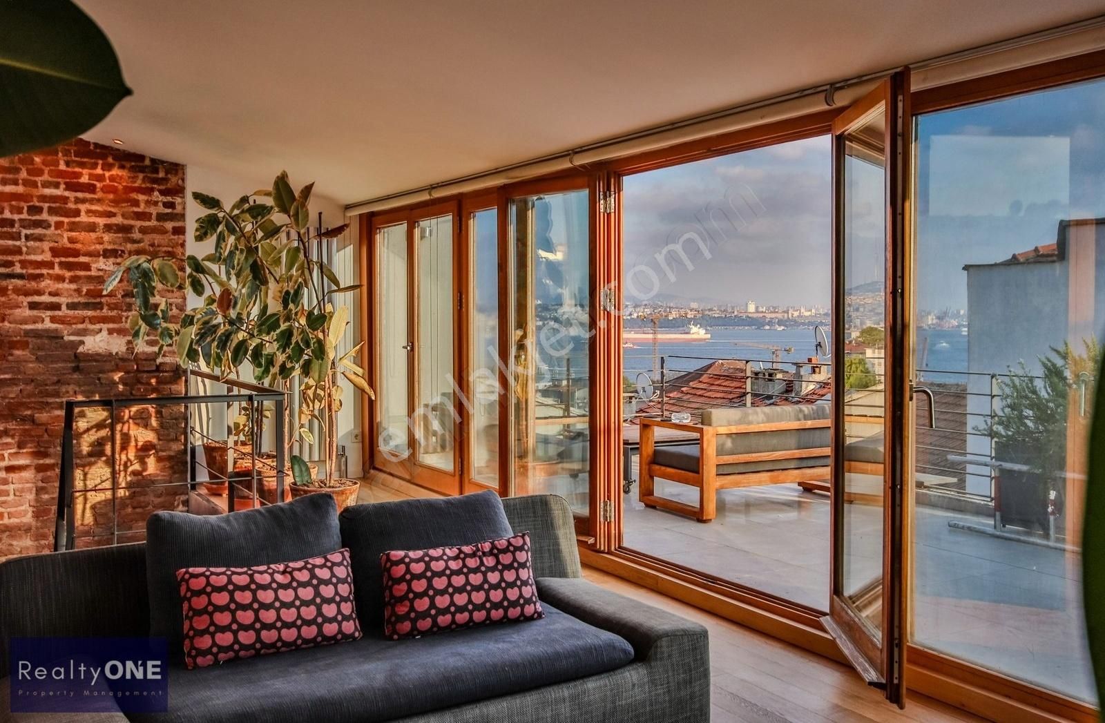 R-one Galata Duplex Flat With Magnificent View And Large Terrace