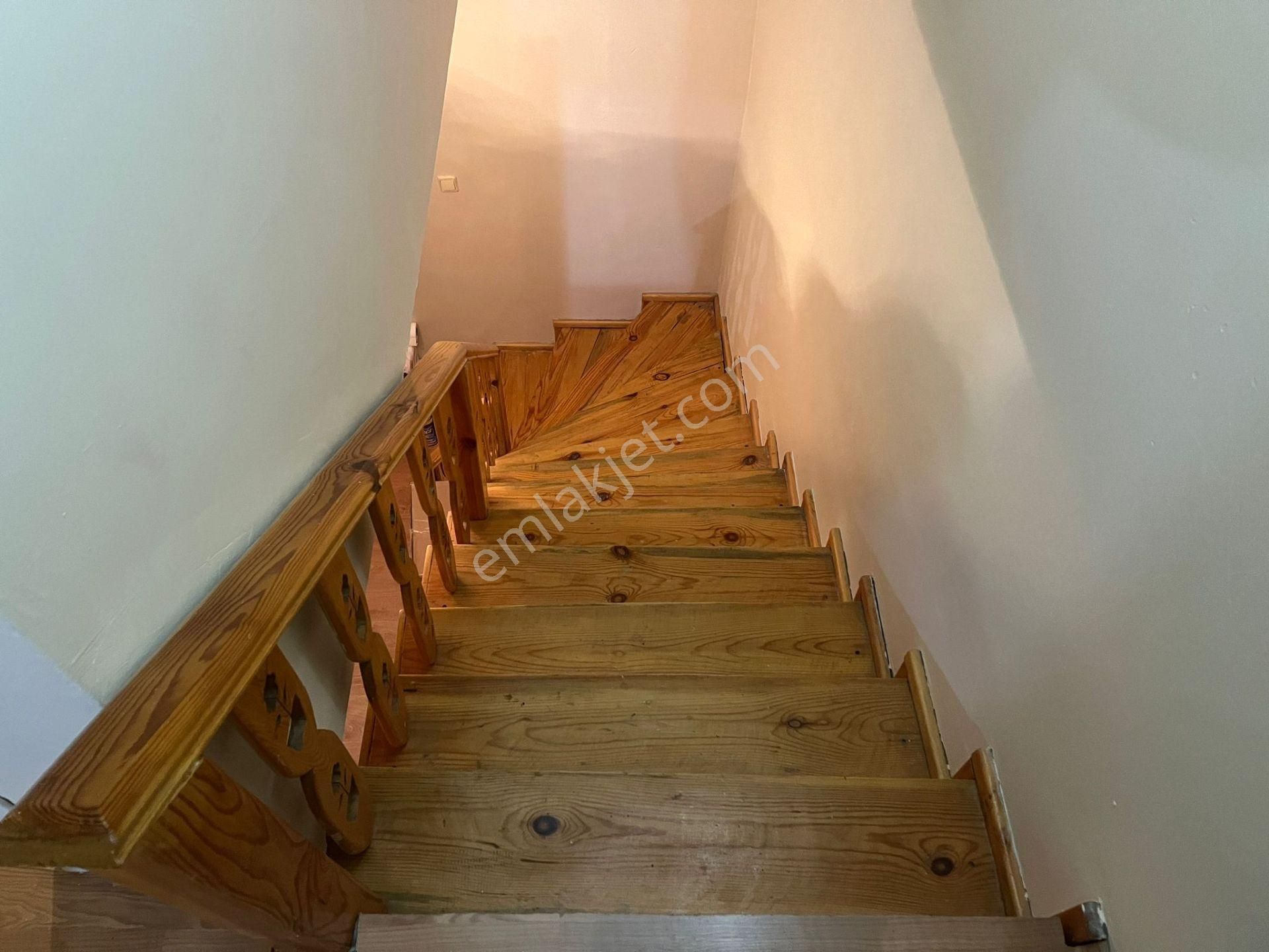 Karasu Sahilde Denize Sıfır Müstakil Bahçeli Satılık 4+1 Tripleks Villa - Görsel 29