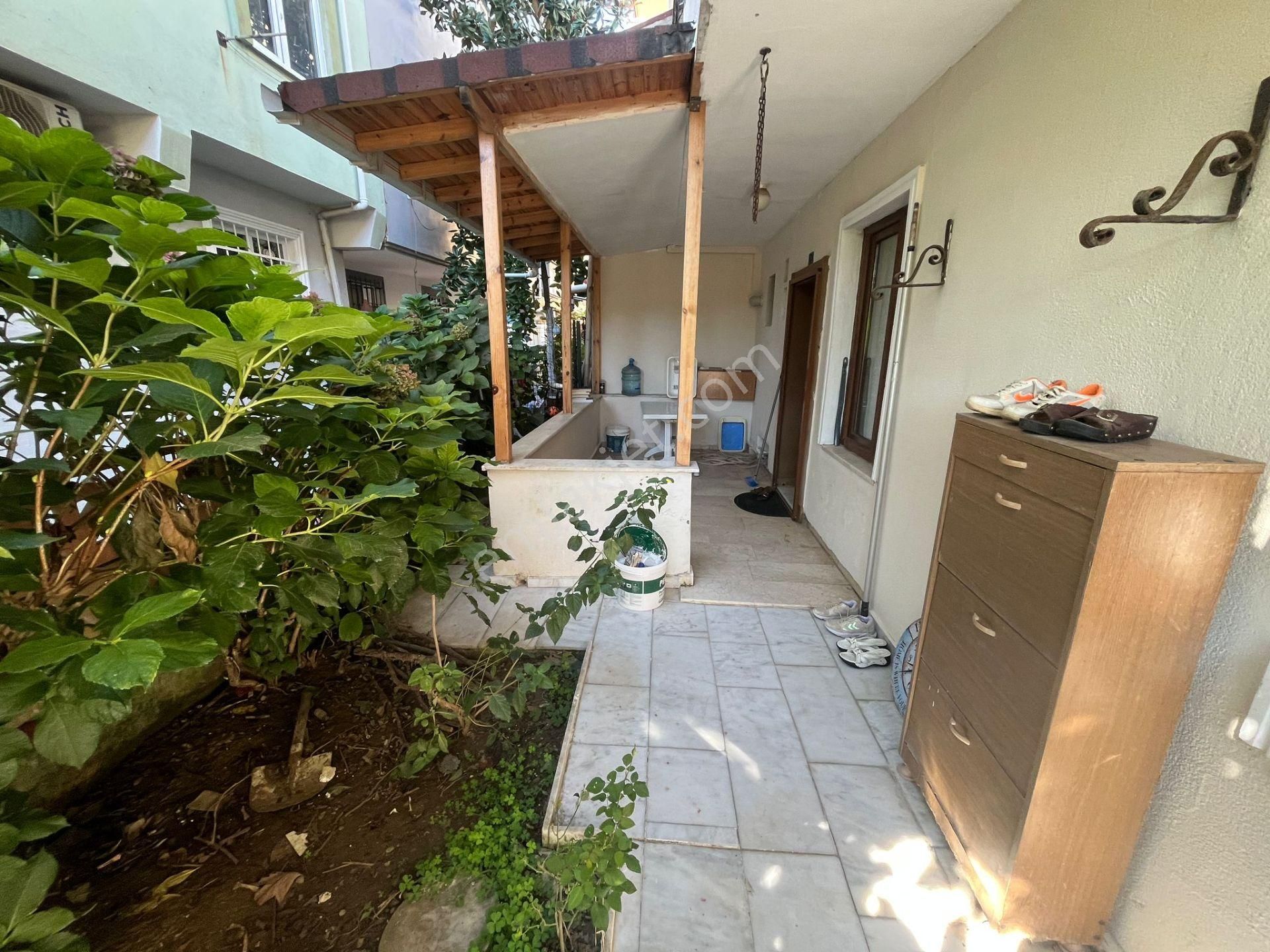 Karasu Sahilde Denize Sıfır Müstakil Bahçeli Satılık 4+1 Tripleks Villa - Görsel 14