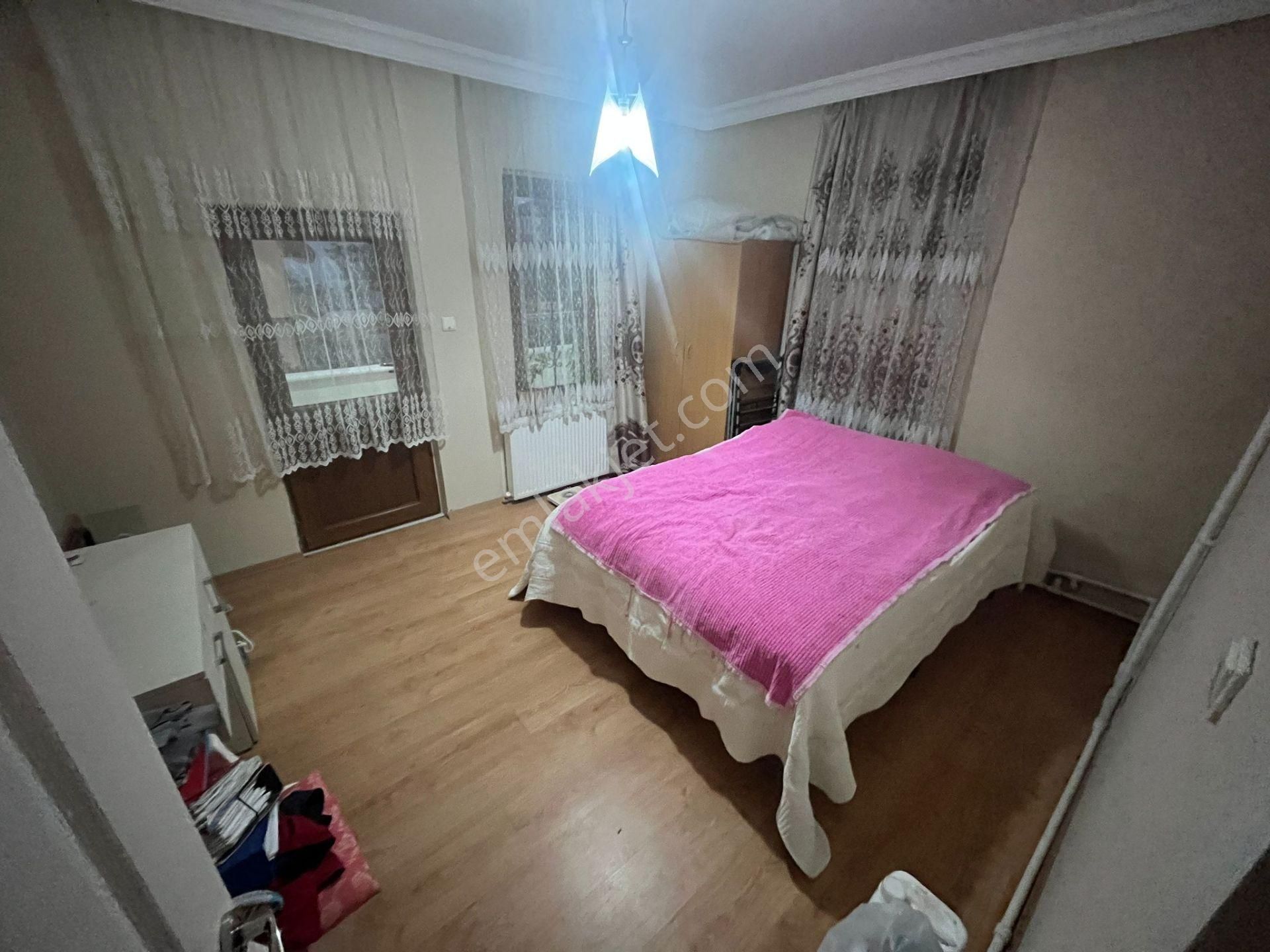 Karasu Sahilde Denize Sıfır Müstakil Bahçeli Satılık 4+1 Tripleks Villa - Görsel 21