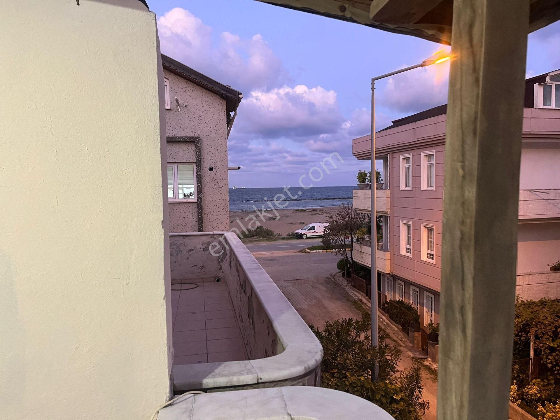 Karasu Sahilde Denize Sıfır Müstakil Bahçeli Satılık 4+1 Tripleks Villa - Görsel 24