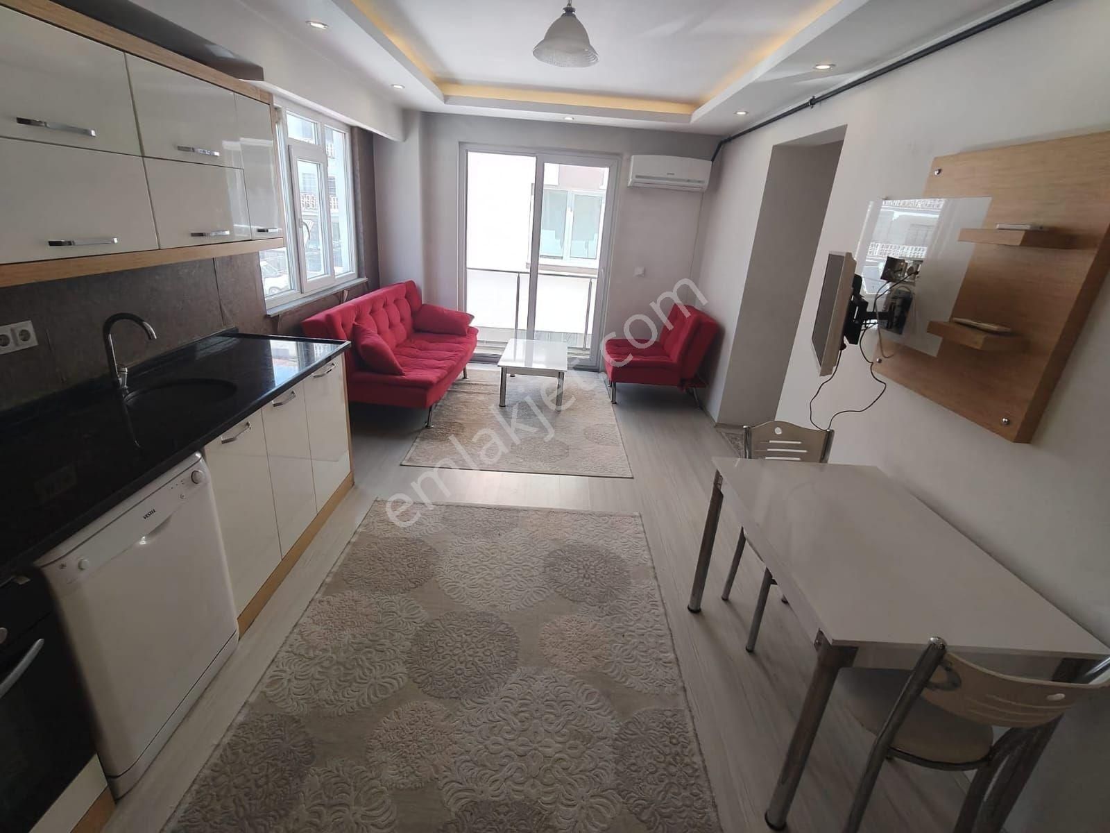 Topraklık Mevkisinde Balkonlu 1+1 Kiralık Apart