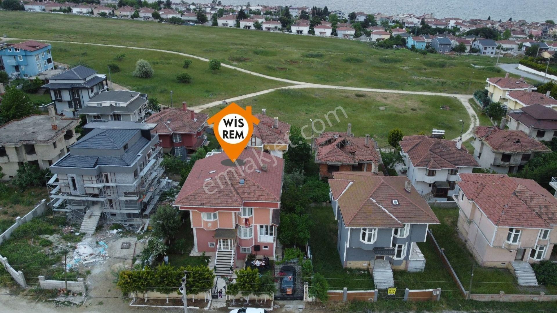 Wisremden Silivri Çanta Ramada Otel Yakınında Fourleks Villa