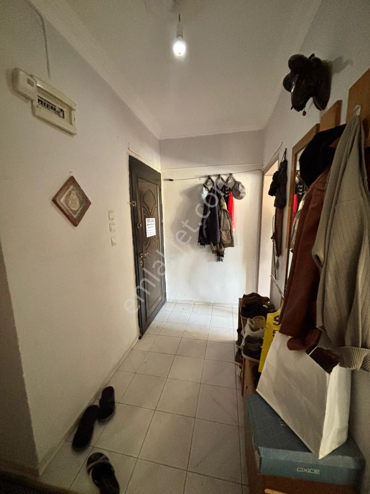 Sığacık Yolu Üzerinde, Çarşıya Yakın Geniş Bahçeli 3+1 Daire! - Görsel 16