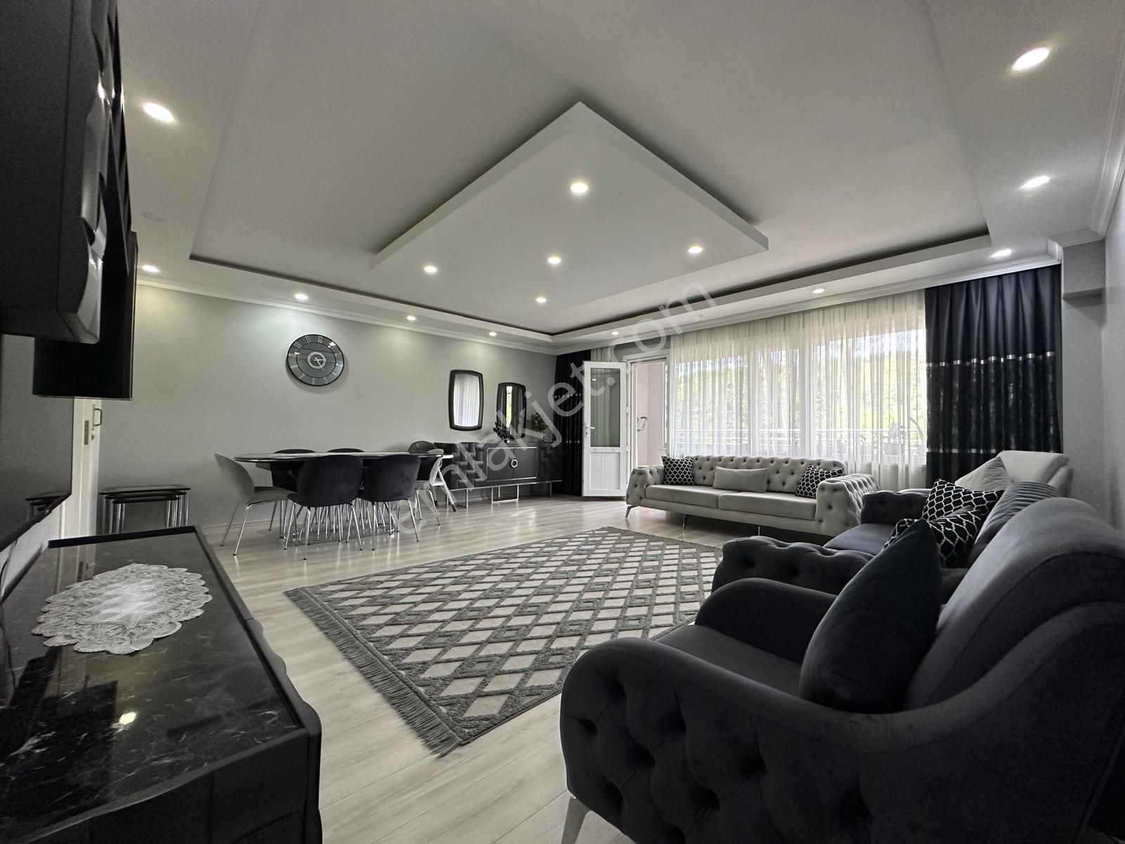 Belgrad Ormanlarına Komşu Doğa İle İç İçe Satılık 3+1 Daire