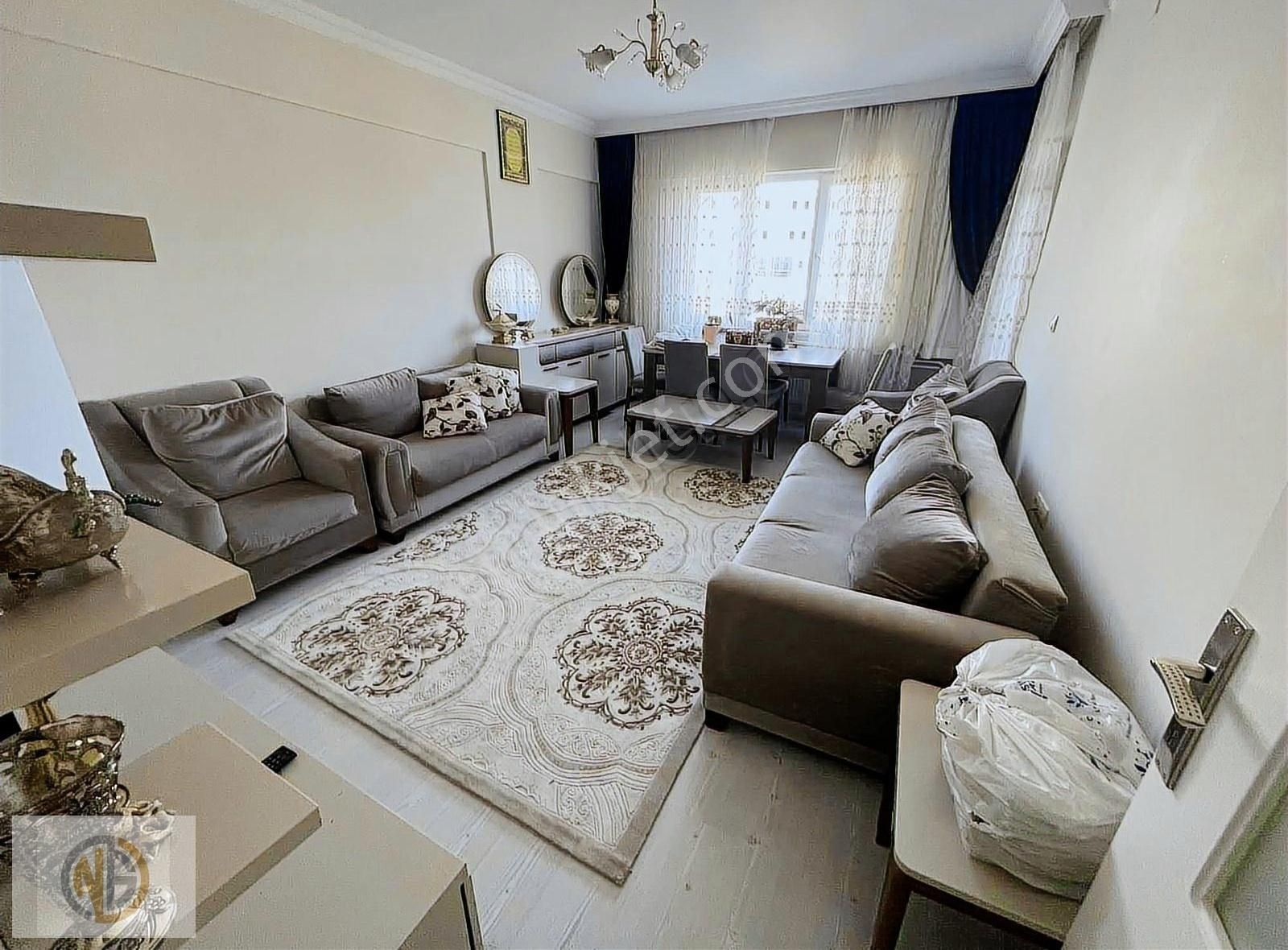 Şahintepede Geniş Oturumlu Site İçi Daire Uygun Fiyat