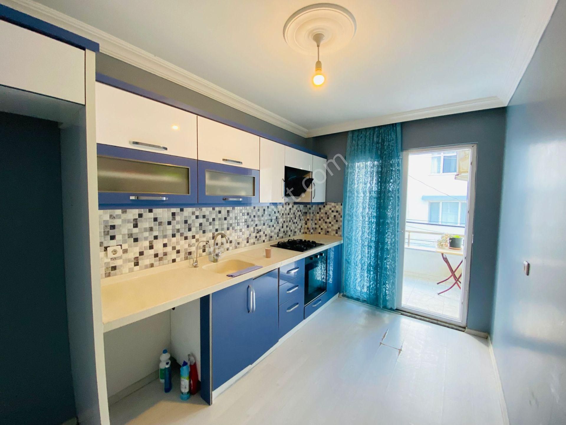 Vitrinden Tuzcumuratta Arakat 130 M2 3 Oda 1 Salon Daire