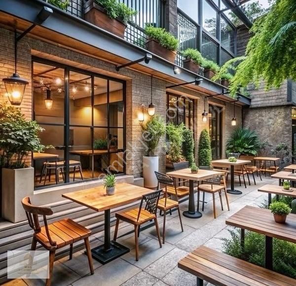 Msg'den Mithatpaşa Caddesi Üzerinde Devren Kiralık Cafe