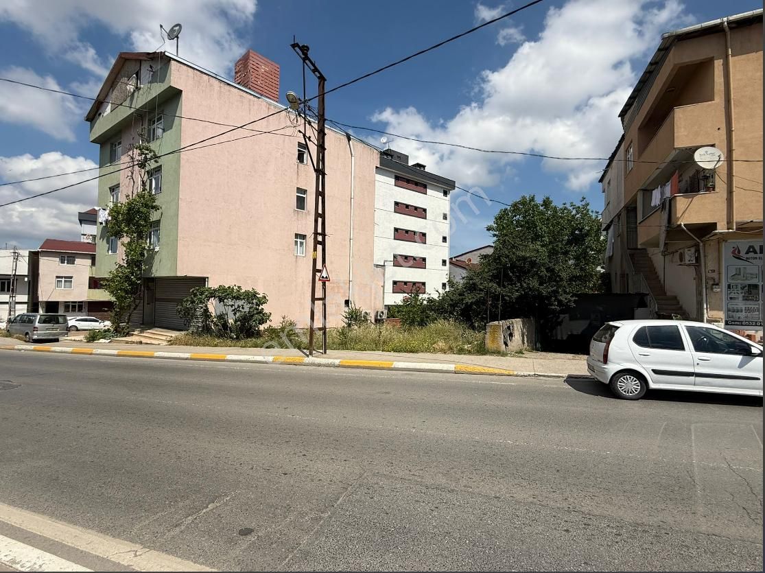 Sultanbeyli Battalgazi Cadde Üzeri 345 M2 Satılık Arsa