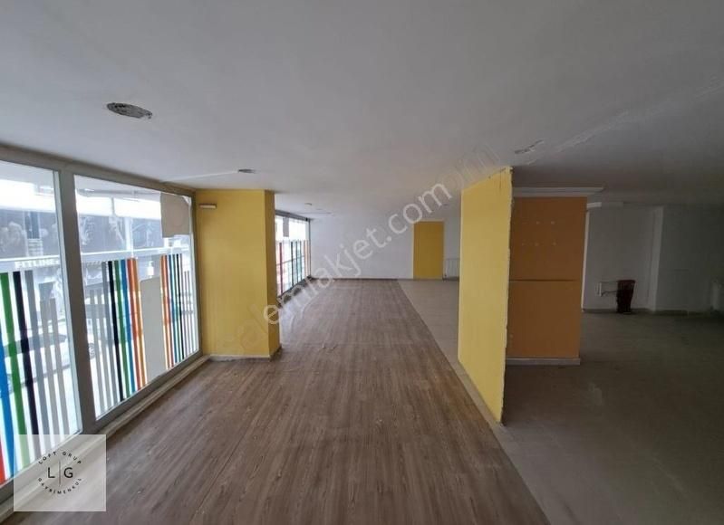 Amasya Merzifon'da 473 M2 Satılık Depolu Asma Dükkan