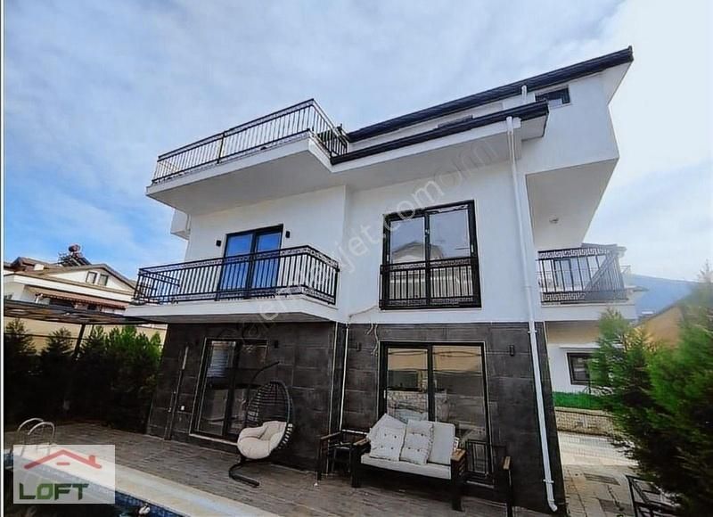 Fethiye Çaylı Villas'da Satılık 172m2 Triplex Villa