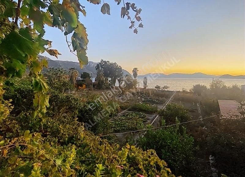 Marmaris Söğütte Denize Sıfır 2.070 M² Arsa + Ev | Yatırımlık